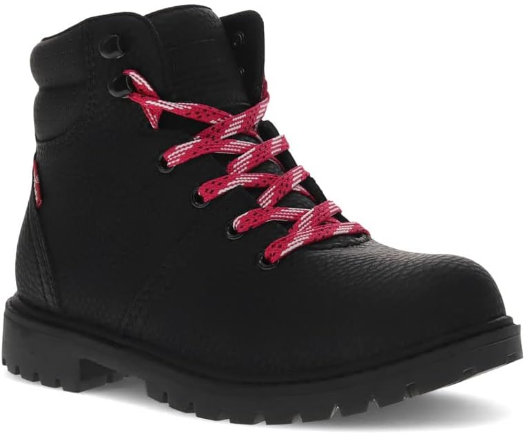 Levi's kids hiking boots in Black Fuchsia color on a rocky trail